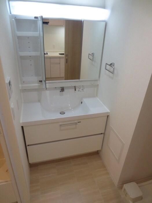 物件内観写真10　(洗面)