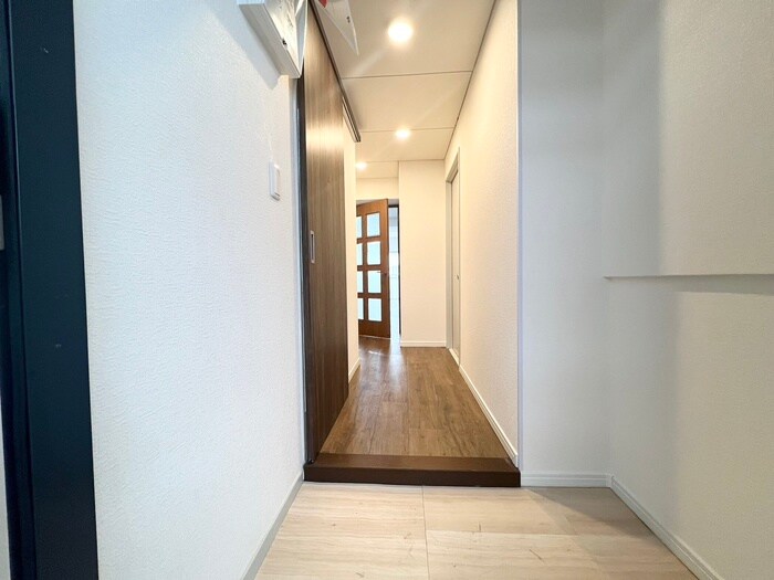 物件内観写真20　(玄関)