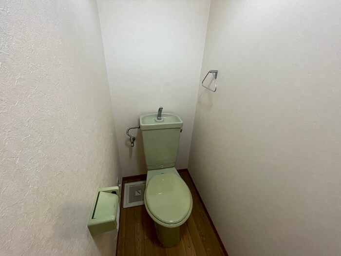 物件内観写真14　(トイレ)