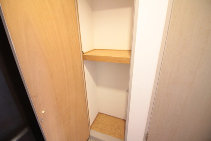 物件内観写真18　(靴箱)