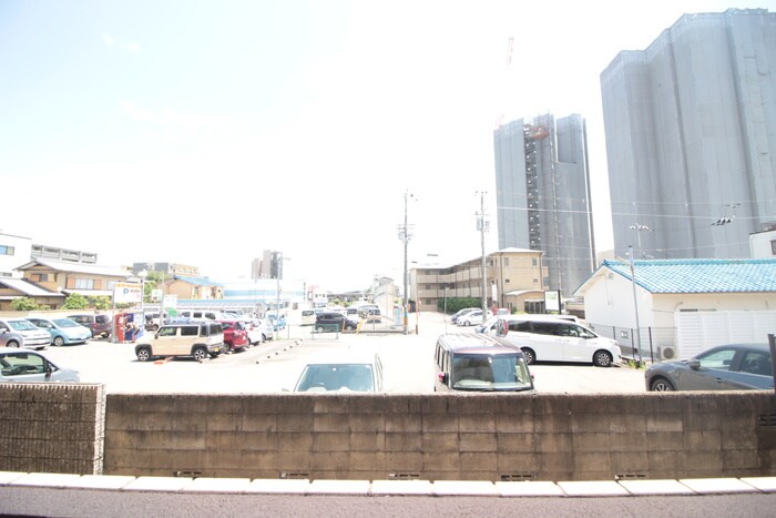 物件内観写真22　(室内からの展望)