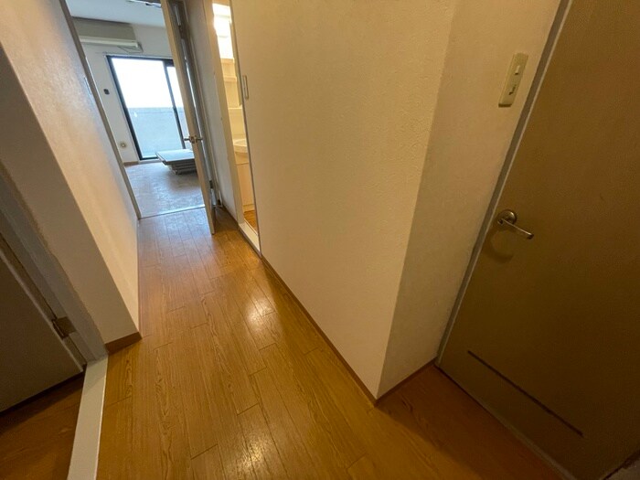 物件内観写真22　(廊下)