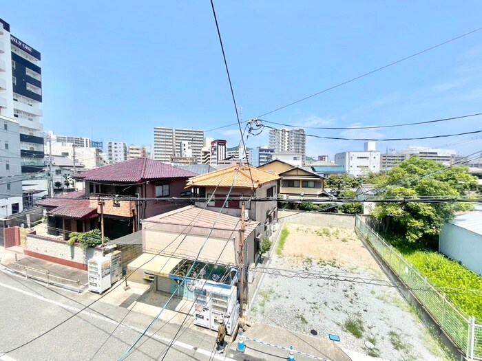 物件内観写真16　(室内からの展望)