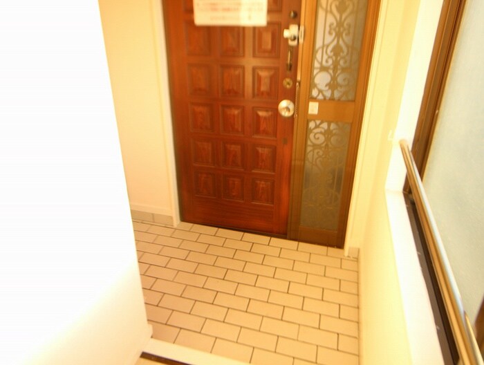 物件内観写真15　(玄関)