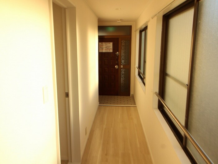 物件内観写真17　(廊下)