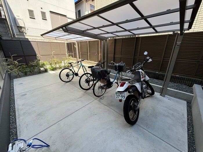 物件外観写真6　(駐輪場)