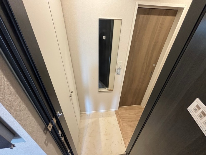 物件内観写真12　(玄関)
