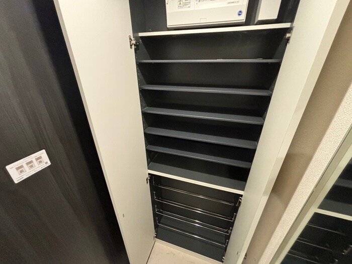 物件内観写真13　(靴箱)