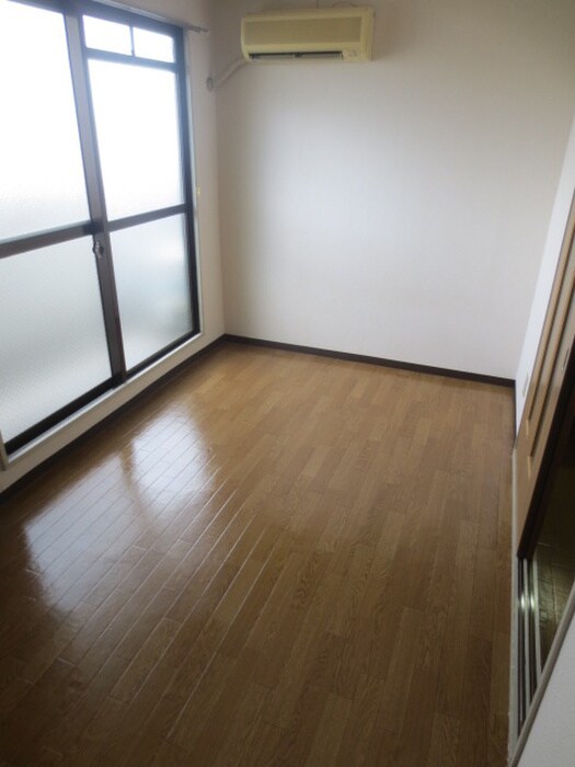 物件内観写真15　(居室)