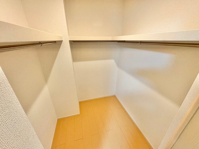 物件内観写真18　(収納)