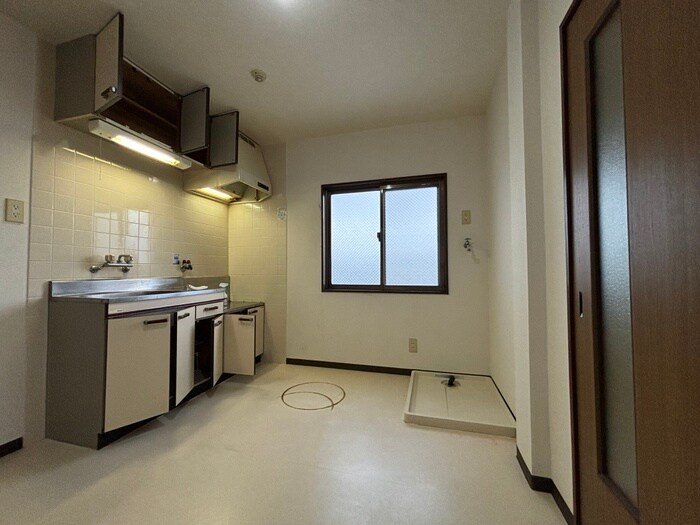 物件内観写真4　(居室)