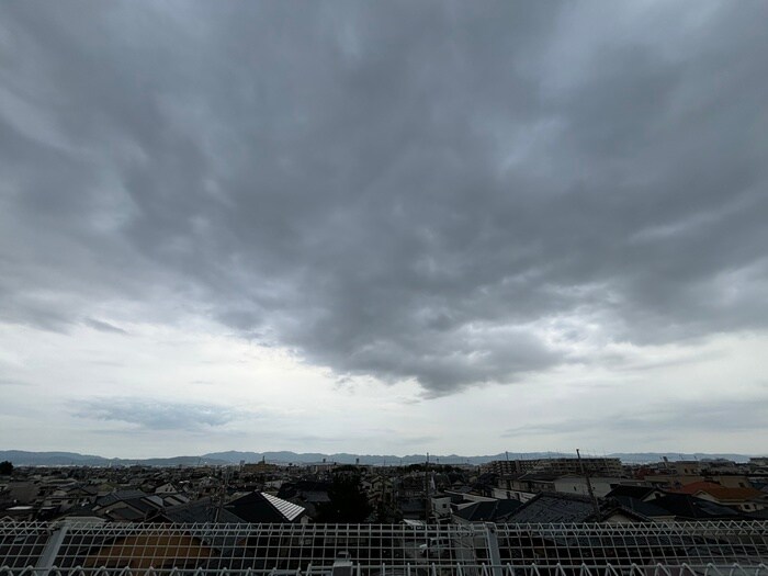 物件内観写真17　(室内からの展望)