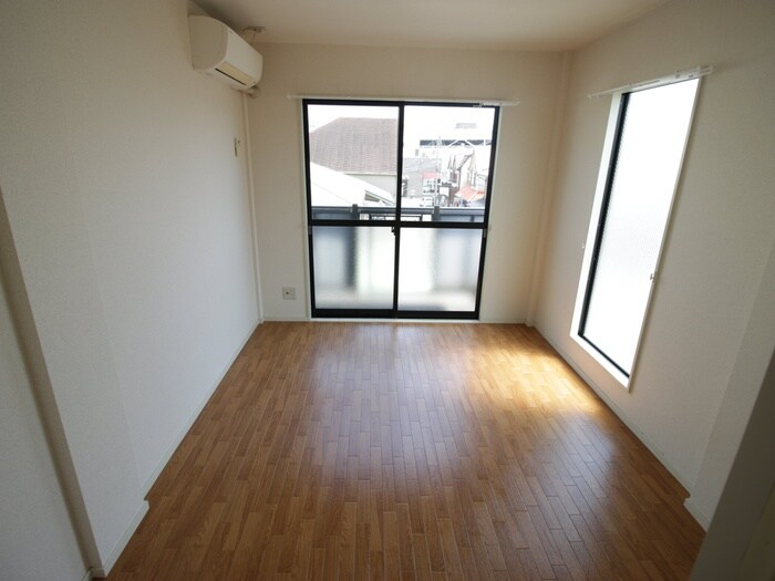 物件内観写真7　(居室)