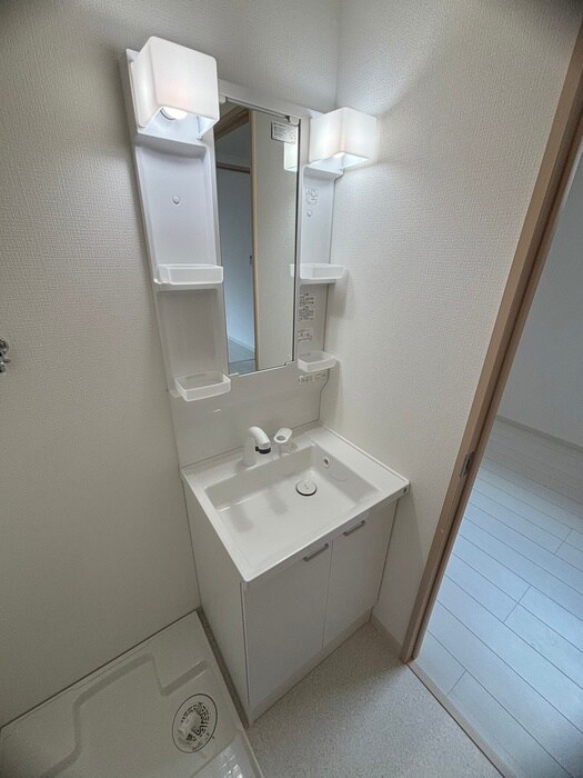 物件内観写真9　(洗面)