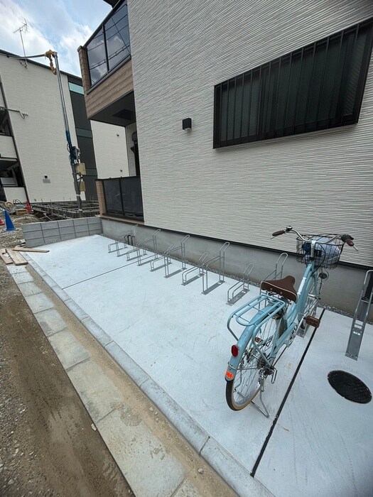 物件外観写真5　(駐輪場)