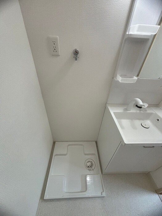 物件内観写真10　(洗濯機置場)