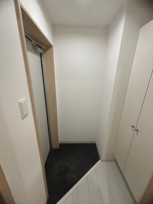 物件内観写真19　(玄関)