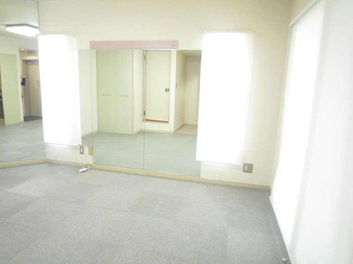 物件内観写真6　(居室)