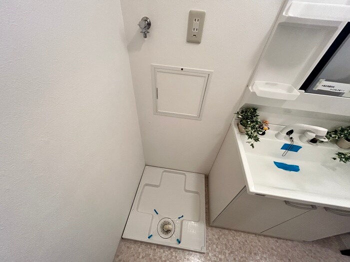 物件内観写真15　(洗濯機置場)