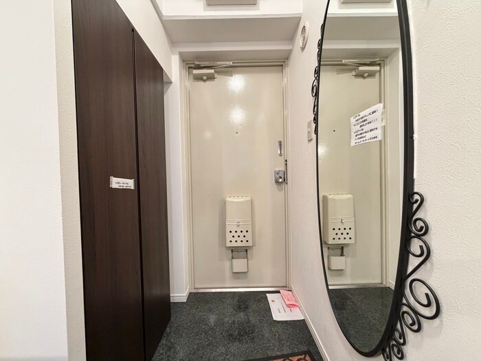 物件内観写真19　(玄関)