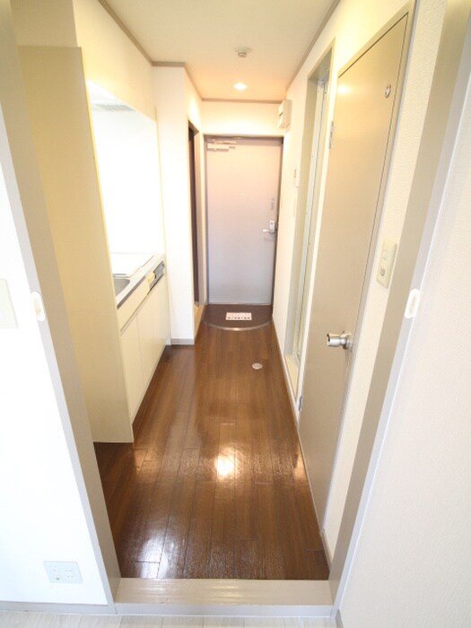 物件内観写真18　(廊下)