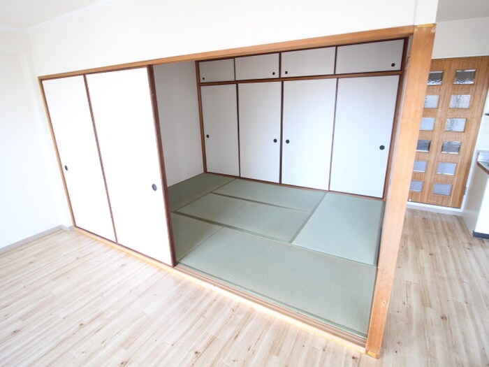 物件内観写真9　(居室)