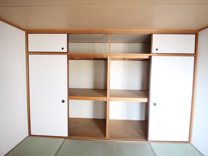 物件内観写真16　(収納)