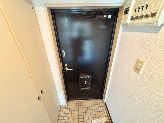 物件内観写真13　(玄関)