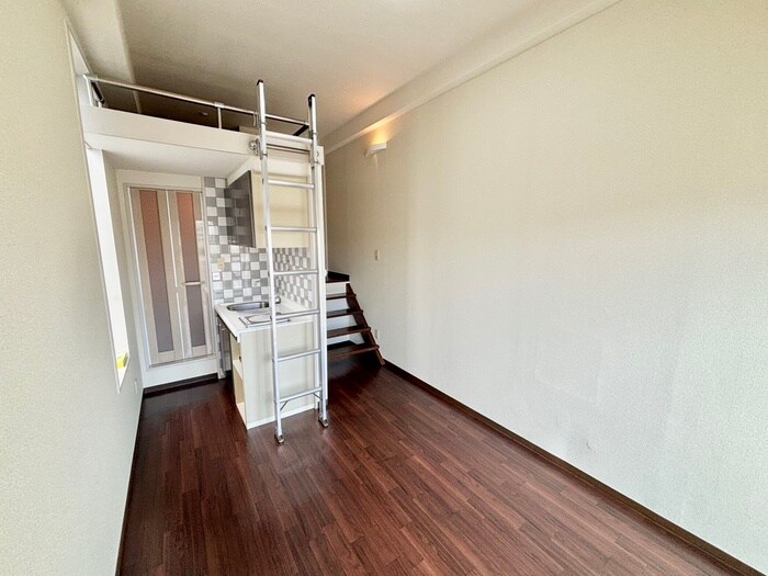 物件内観写真18　(居室)