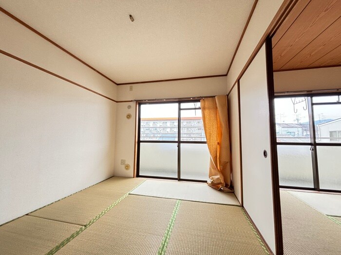 物件内観写真9　(居室)