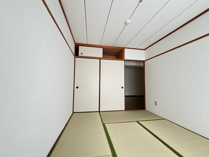 物件内観写真10　(居室)