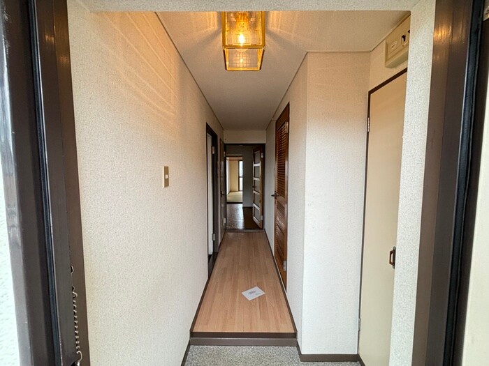 物件内観写真22　(玄関)