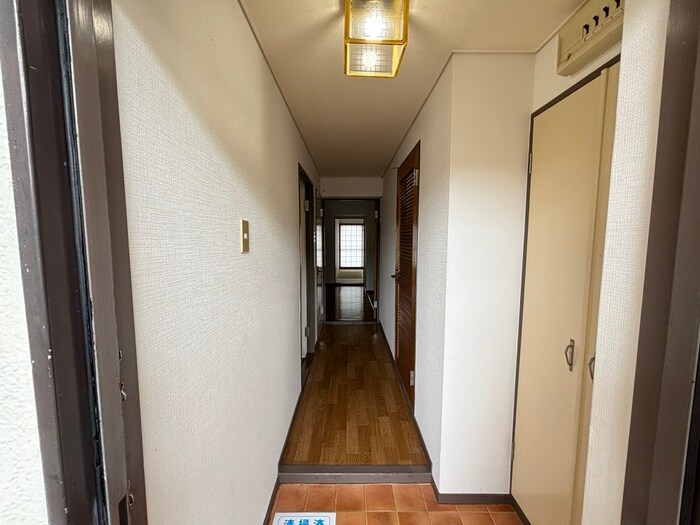 物件内観写真22　(玄関)