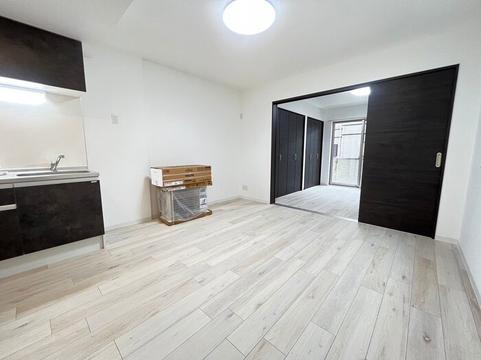 物件内観写真2　(居室)