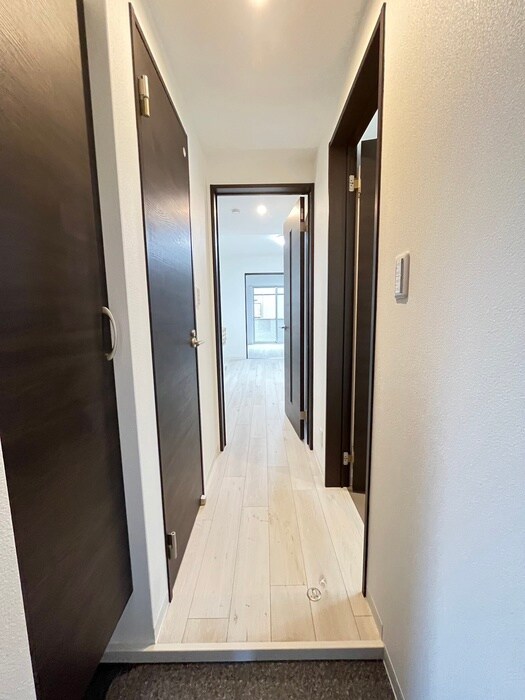 物件内観写真9　(玄関)