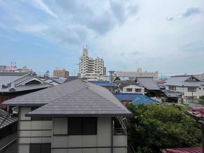 物件内観写真12　(室内からの展望)