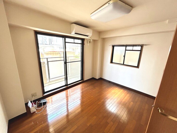 物件内観写真9　(居室)