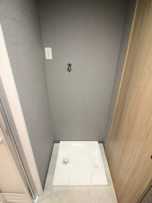 物件内観写真13　(洗濯機置場)