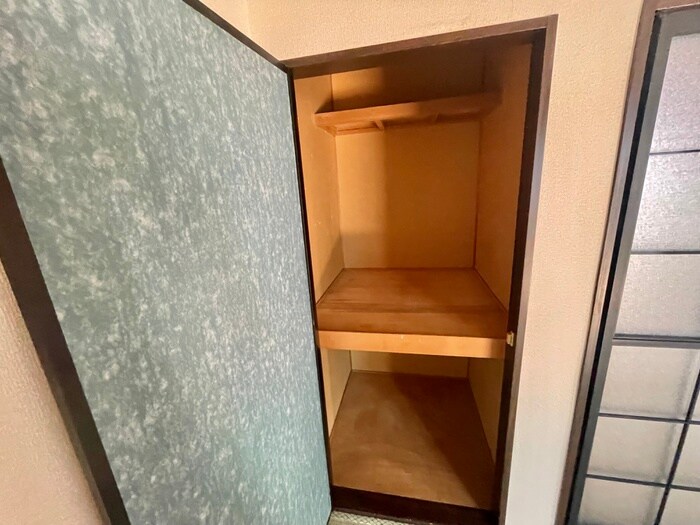 物件内観写真12　(収納)