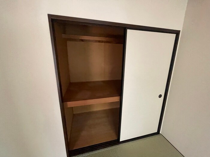 物件内観写真13　(収納)