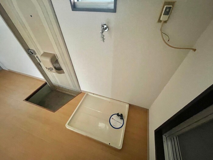 物件内観写真17　(洗濯機置場)