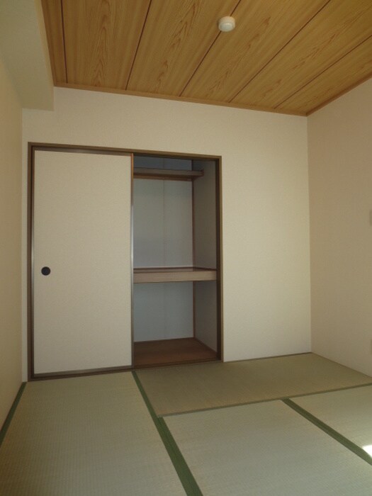 物件内観写真10　(居室)