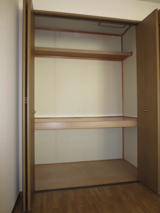 物件内観写真11　(収納)