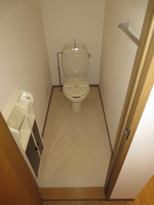 物件内観写真15　(トイレ)