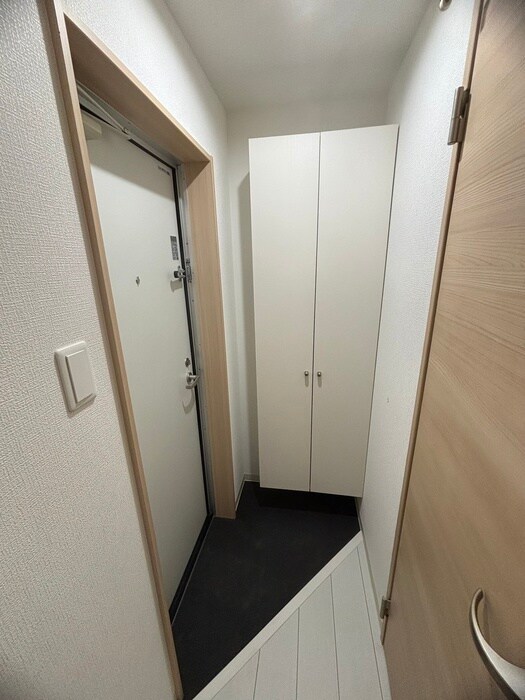 物件内観写真12　(玄関)