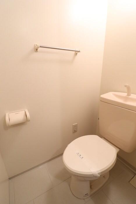 物件内観写真14　(トイレ)