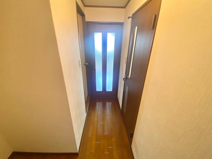 物件内観写真15　(廊下)