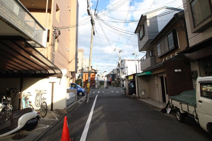 物件外観写真6　(周辺環境)