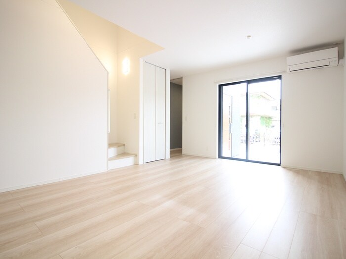 物件内観写真8　(居室)