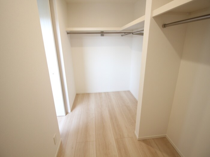 物件内観写真11　(収納)